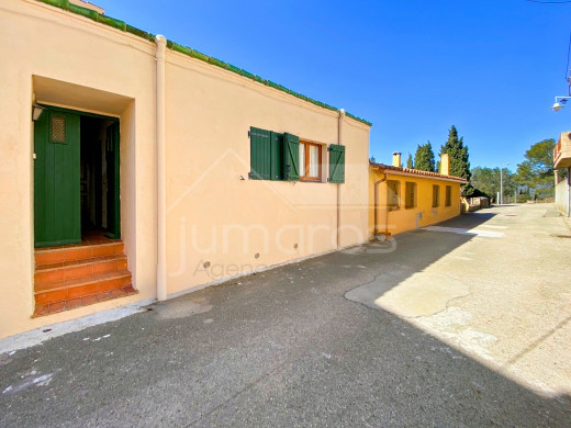 Maison traversante au coeur du village de Vilamaniscle, Espagne