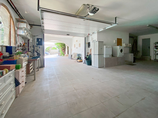 Belle maison avec piscine dans un quartier calme à Mas Boscà, Roses