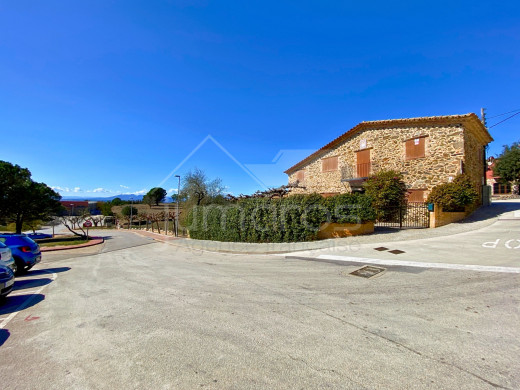 Maison traversante au coeur du village de Vilamaniscle, Espagne