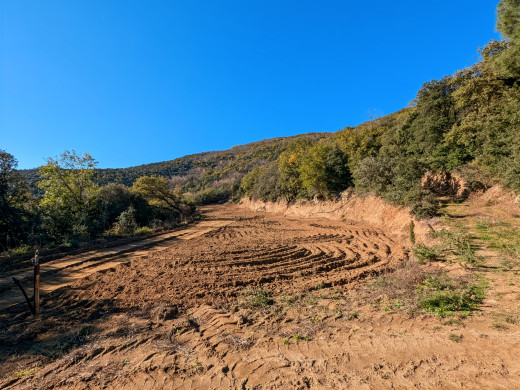 Masía de 100 hectáreas cerca de Figueres y de la frontera francesa