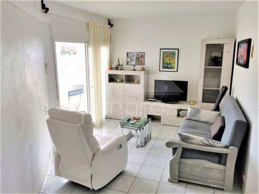Bel appartement avec amarre privée, débarras et parking