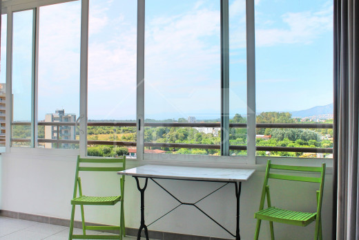Apartamento vistas mar y montaña cerca de la playa con parking