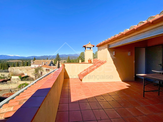 Maison traversante au coeur du village de Vilamaniscle, Espagne
