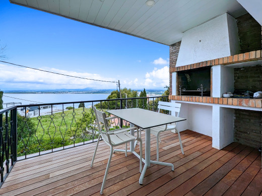 Appartement vue mer avec grande terrasse et garage à Rosas