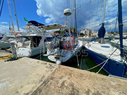 Amarre de 15m * 4,3m en vente à Santa Margarita, Rosas