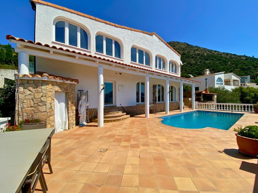 Villa avec de magnifiques vues mer et appartement indépendant à Mas Fumats, Roses