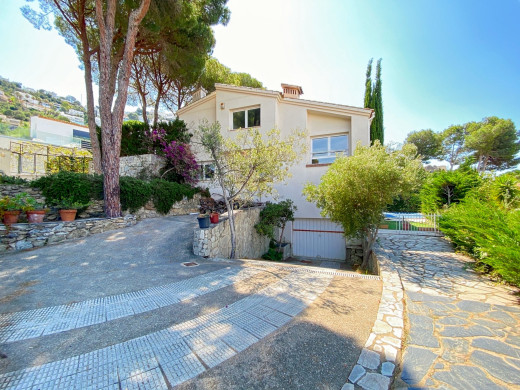 Grande villa vue mer à 300m de la plage à Roses, Costa Brava