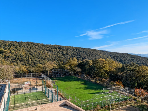 Masía de 100 hectáreas cerca de Figueres y de la frontera francesa