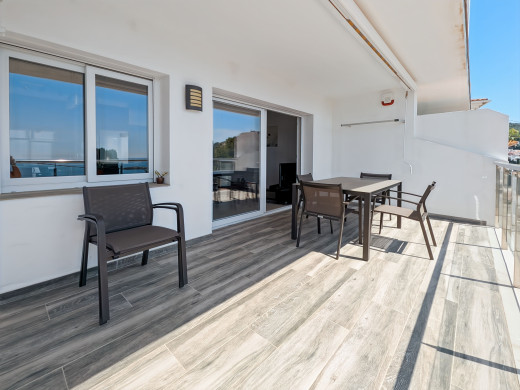 Wohnung, 250 m vom Strand von Canyelles entfernt, mit Privatparkplatz