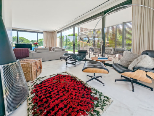 Villa with golf views in Peralada, swimming pool and lift
