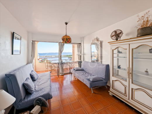 Studio with sea view and pool in Roses