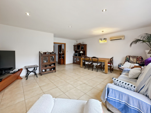 Haus mit 4 Schlafzimmern und Garage in Vic zu verkaufen