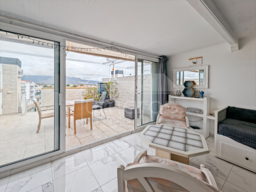 Appartement divisé en 2, avec licence touristique