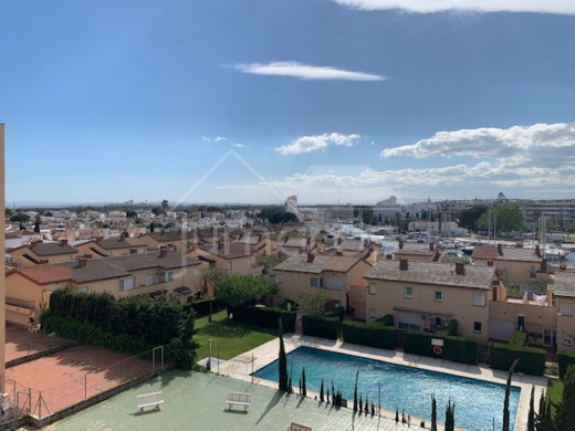 2 chambres, 60m2, piscine et parking