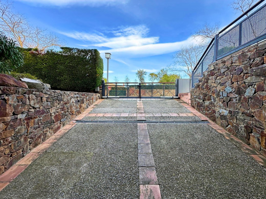 Villa de luxe avec piscine au Golf de Torremirona, Navata