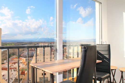 Appartement meublé avec terrasse très proche plage