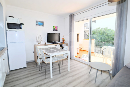 Appartement avec piscine et parking privé