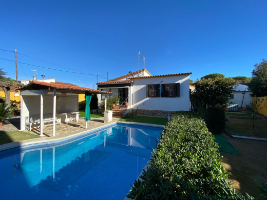 Maison proche de la plage avec piscine, à L'Escala