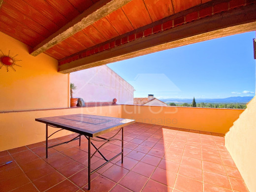 Maison traversante au coeur du village de Vilamaniscle, Espagne