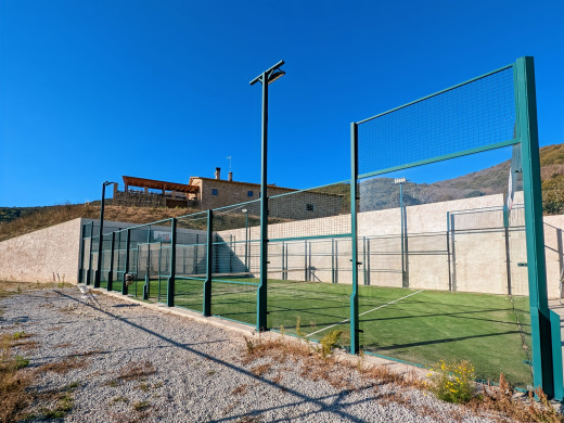 Masía de 100 hectáreas cerca de Figueres y de la frontera francesa