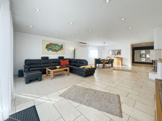 Villa in Empuriabrava mit Pool, nahe dem Strand und dem Stadtzentrum