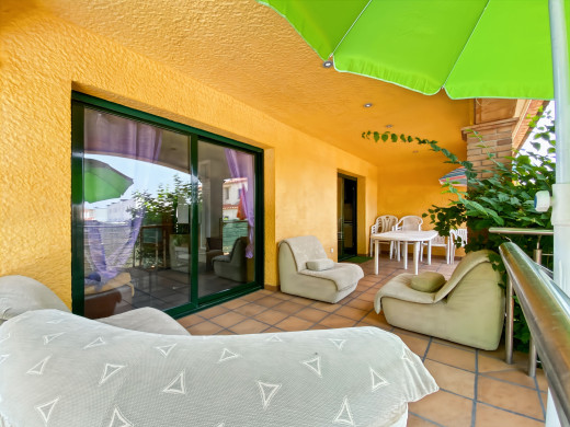 Haus mit Pool und großer Garage in L'Escala