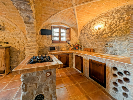 Restored house dating from 1740 in Agullana, near France