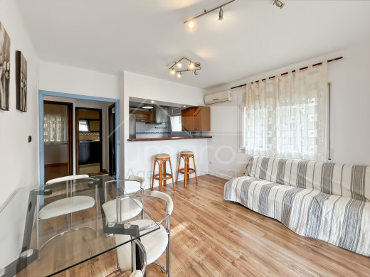Helle Wohnung mit Meerblick in Roses