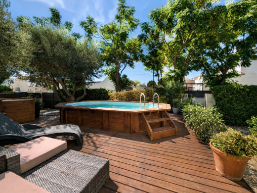 Villa avec piscine, garage et licence touristique à Empuriabrava