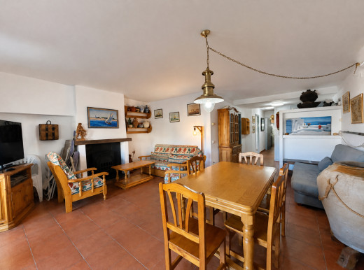 Appartement avec grande terrasse et amarre privée à Santa Margarida