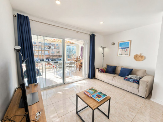 Maison avec amarre 8 x 4m et garage à Empuriabrava