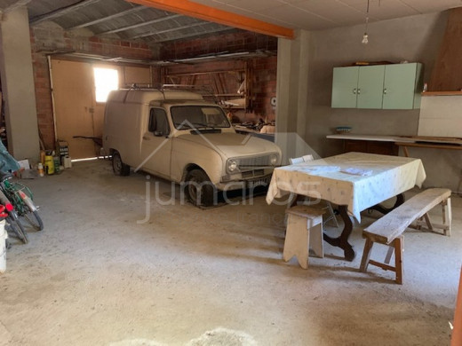 Maison avec 3 chambres plus terrain constructible