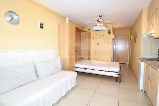Studio rénové à 5 minutes de la plage