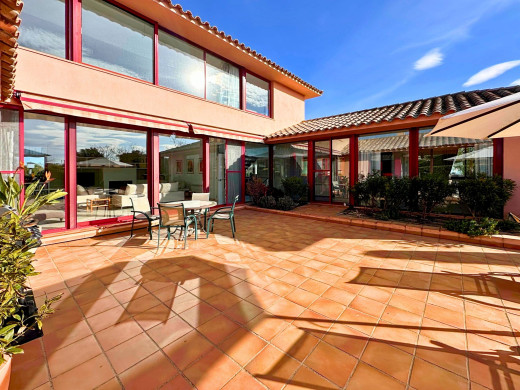 Villa de luxe avec piscine au Golf de Torremirona, Navata