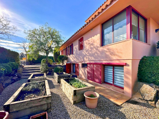 Villa de luxe avec piscine au Golf de Torremirona, Navata
