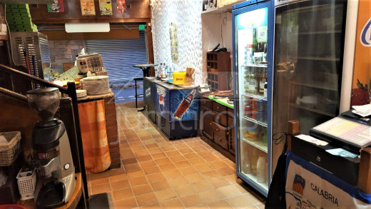 Restaurant-Pizzeria au centre de Roses