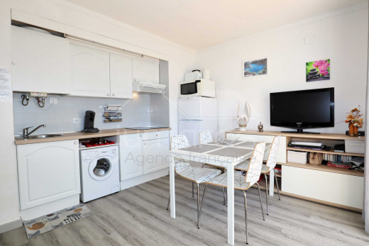 Appartement avec piscine et parking privé