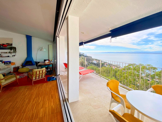 Maison vue mer avec plusieurs terrasses