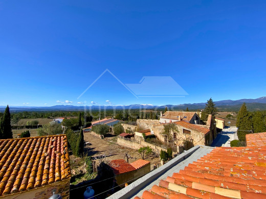 Maison traversante au coeur du village de Vilamaniscle, Espagne