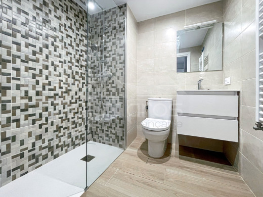 Piso de nueva construcción en venta en Figueres
