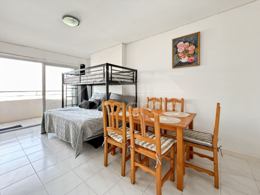 Estudio en Empuriabrava a 100m de la playa con licencia turística