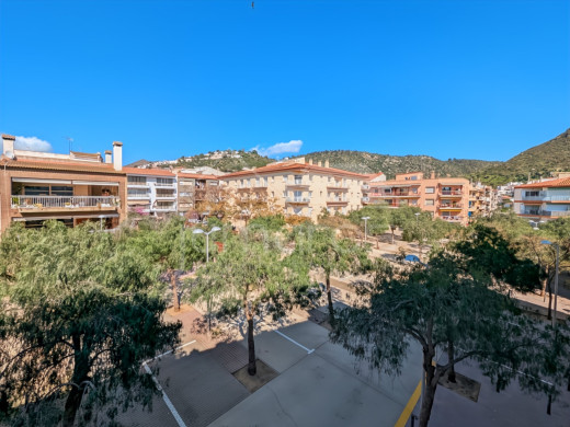 Appartement centre de Roses et 100 mètres de la plage