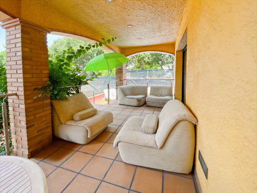 Haus mit Pool und großer Garage in L'Escala
