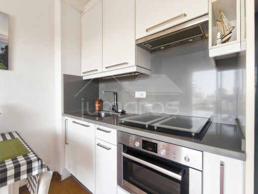 Canal view flat with terrace in Empuriabrava