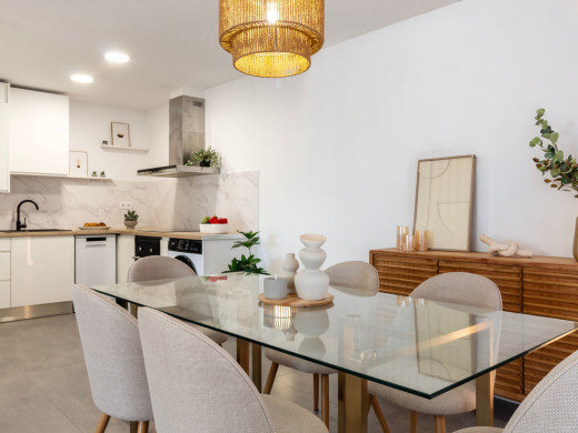Refurbished ground floor flat with swimming pool and parking in Empuriabrava