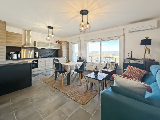 Appartement rénové avec terrasse et vue dégagée à Mas Oliva, Roses