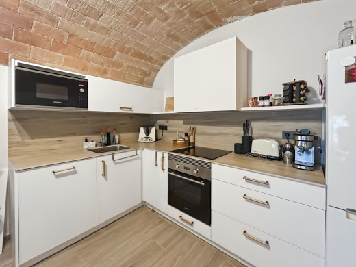 Apartamento dúplex con terraza y garaje en el corazón del Alt Empordà