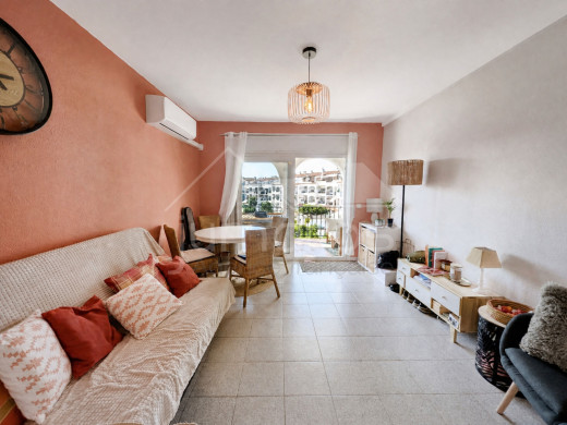 Appartement avec licence touristique, terrasse et piscine à Empuriabrava