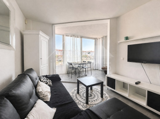 Piso de un dormitorio con vistas al canal en Empuriabrava
