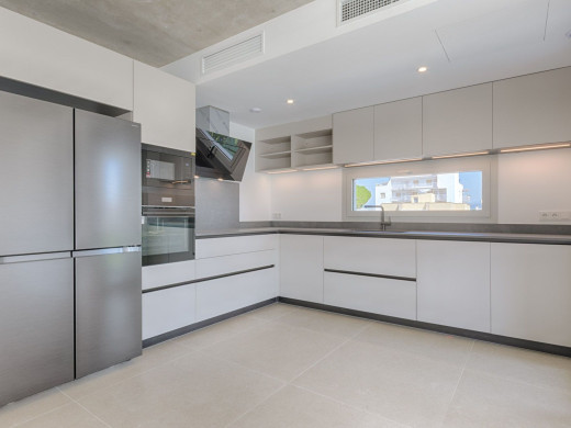 Edificio de nueva construcción con apartamentos a partir de 480.000 € en Roses.